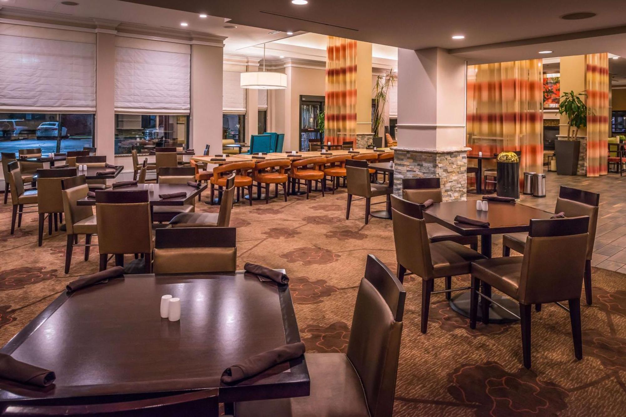 Hilton Garden Inn Detroit Southfield Exterior foto